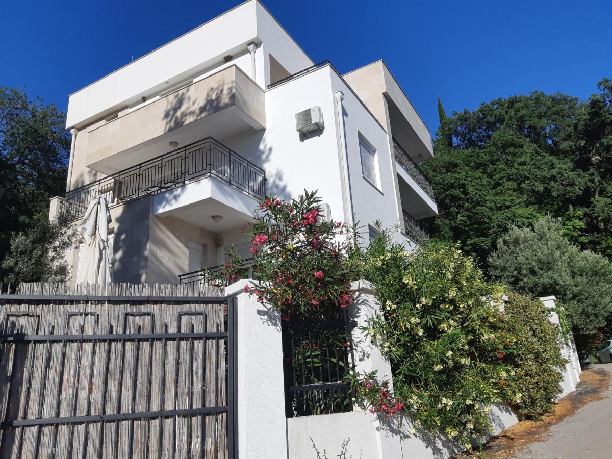 Apartments Villa Simonovic Petrovac Exterior foto