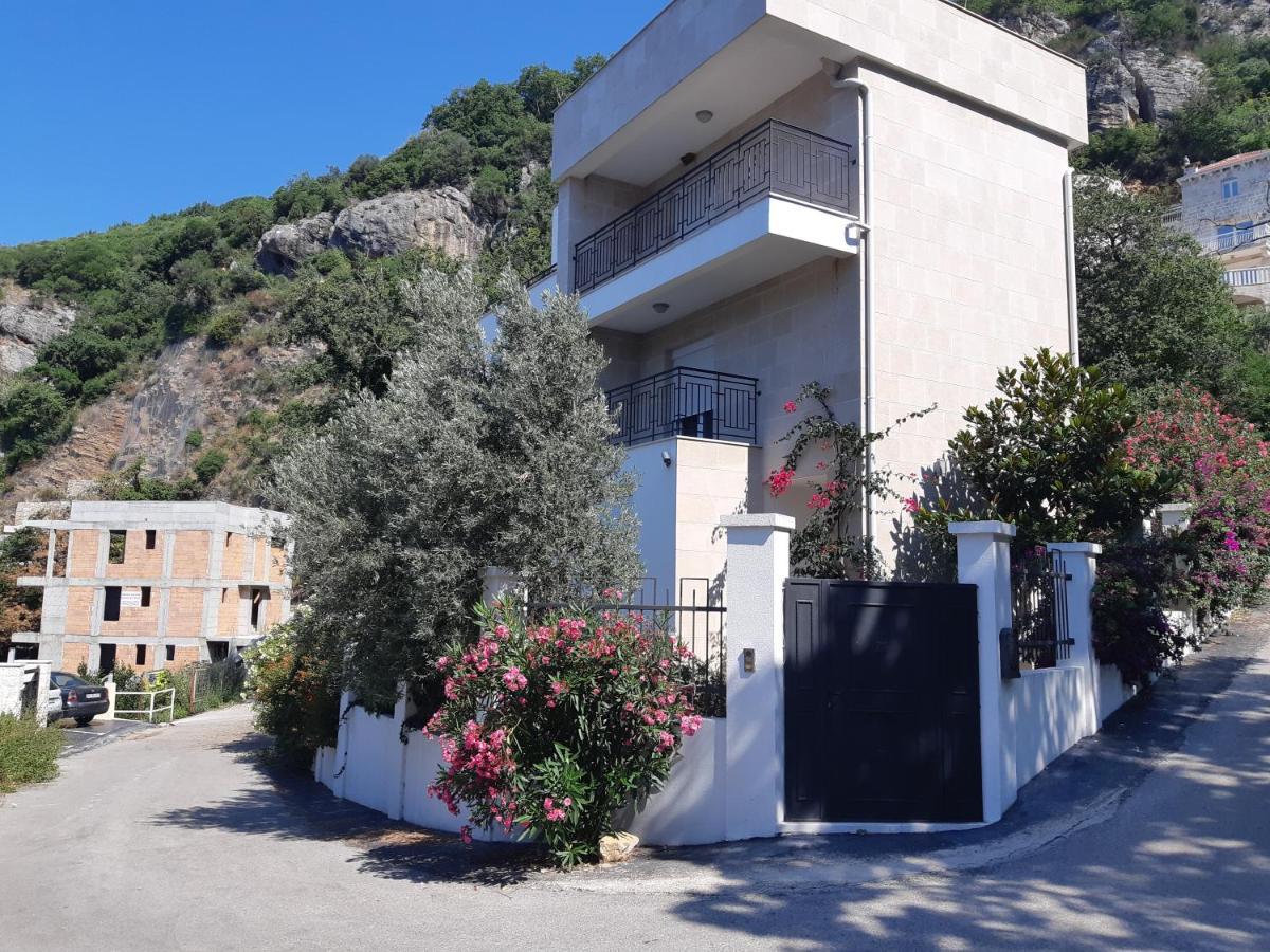 Apartments Villa Simonovic Petrovac Exterior foto