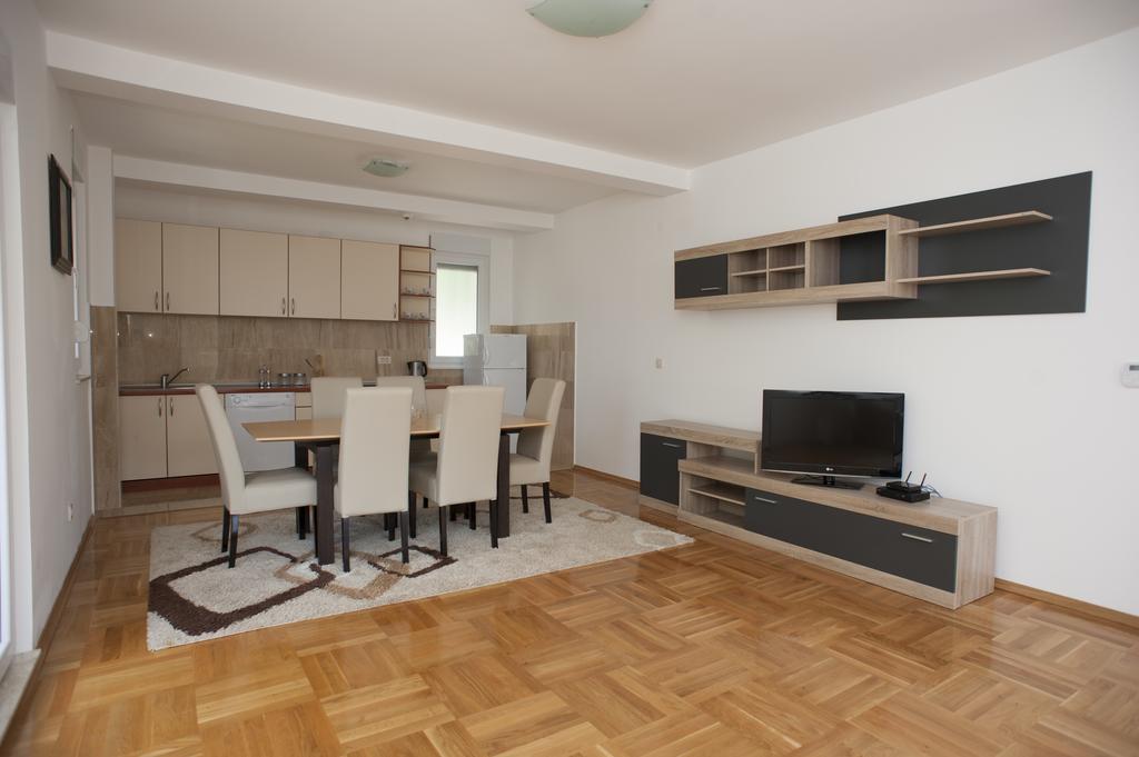 Apartments Villa Simonovic Petrovac Exterior foto
