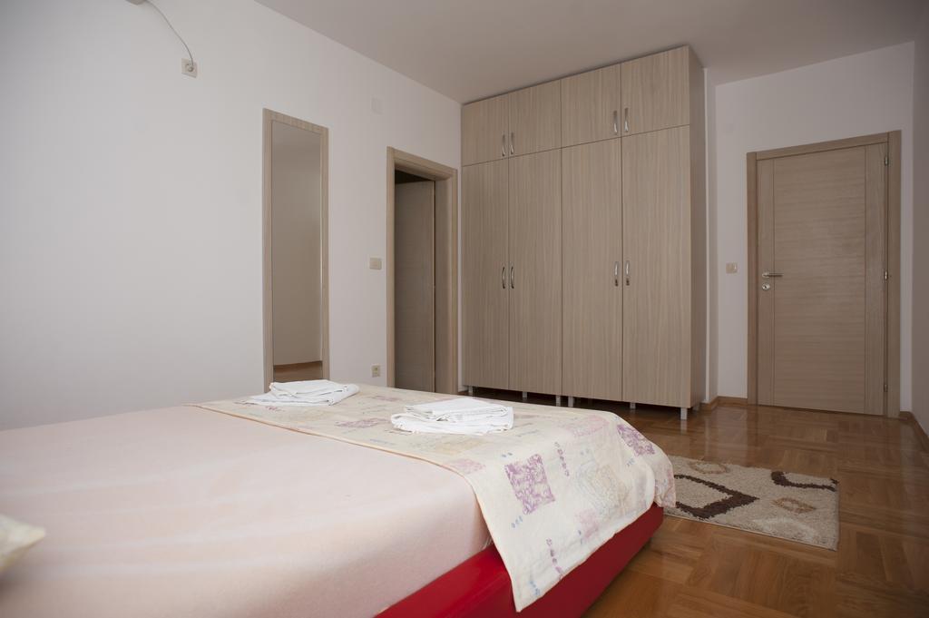 Apartments Villa Simonovic Petrovac Exterior foto